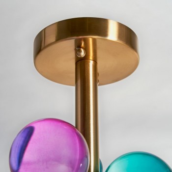 Lámpara de techo de hierro dorada con adornos de cristal multicolor